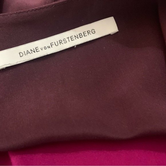 DIANE VON FURSTENBURG Louisa Silk Top in Brazen Plum/Rouge - Picture 7 of 7